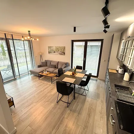 Oliwa Przy Parku Small Private Garden And Free Parking Apartment