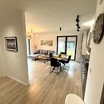 Oliwa Przy Parku Small Private Garden And Free Parking Gdaňsk