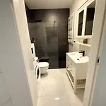 Apartamento Oliwa Przy Parku Small Private Garden And Free Parking