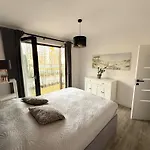 Apartamento Oliwa Przy Parku Small Private Garden And Free Parking *