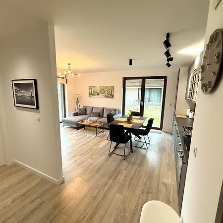 Oliwa Przy Parku Small Private Garden And Free Parking Gdansk