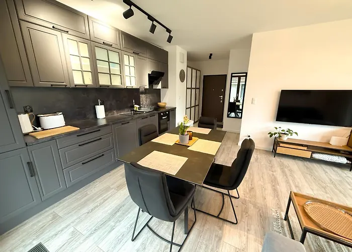 Oliwa Przy Parku Small Private Garden And Free Parking Gdansk