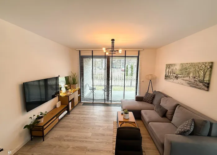 Oliwa Przy Parku Small Private Garden And Free Parking アパート