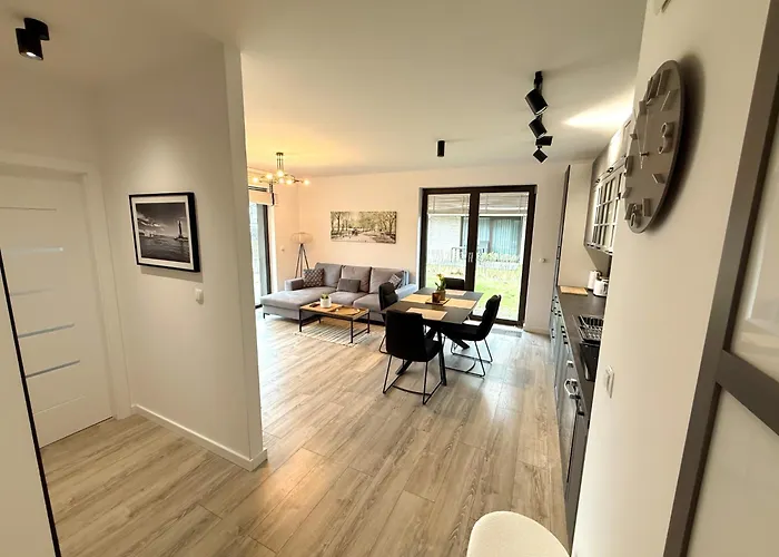 Oliwa Przy Parku Small Private Garden And Free Parking Gdansk